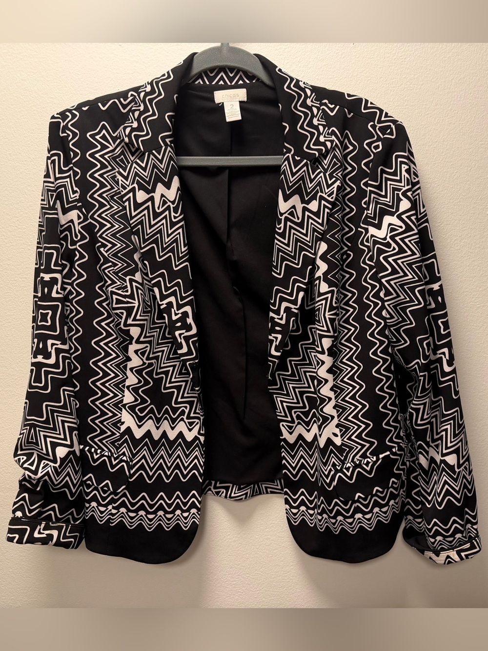 Chico’s Chevron Pattern Black& White Blazer Fully Lined Sz 2 Machine Wash 12-14